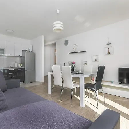 Lorenzo Apartman